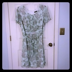 Mint green floral chiffon dress size 20W